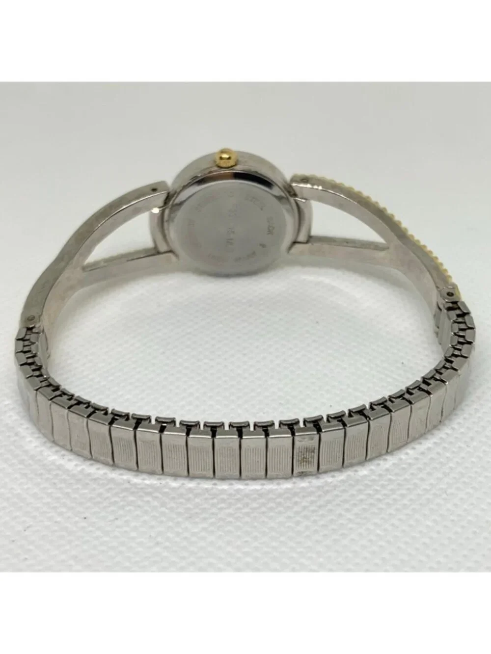 Women’s quartz watch silver gold tone 22mm stretch band  7.5” running